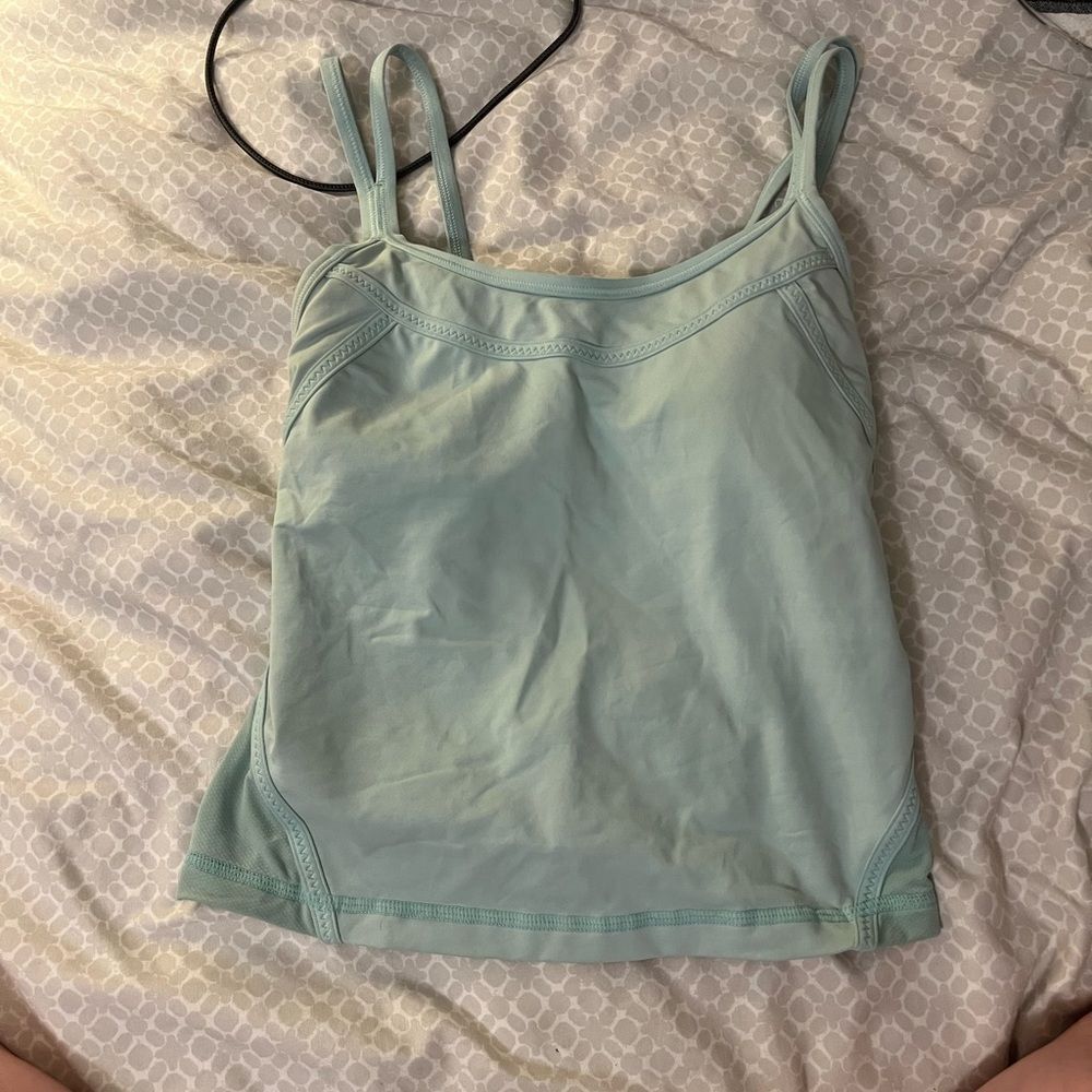Lululemon ignite tank size 4